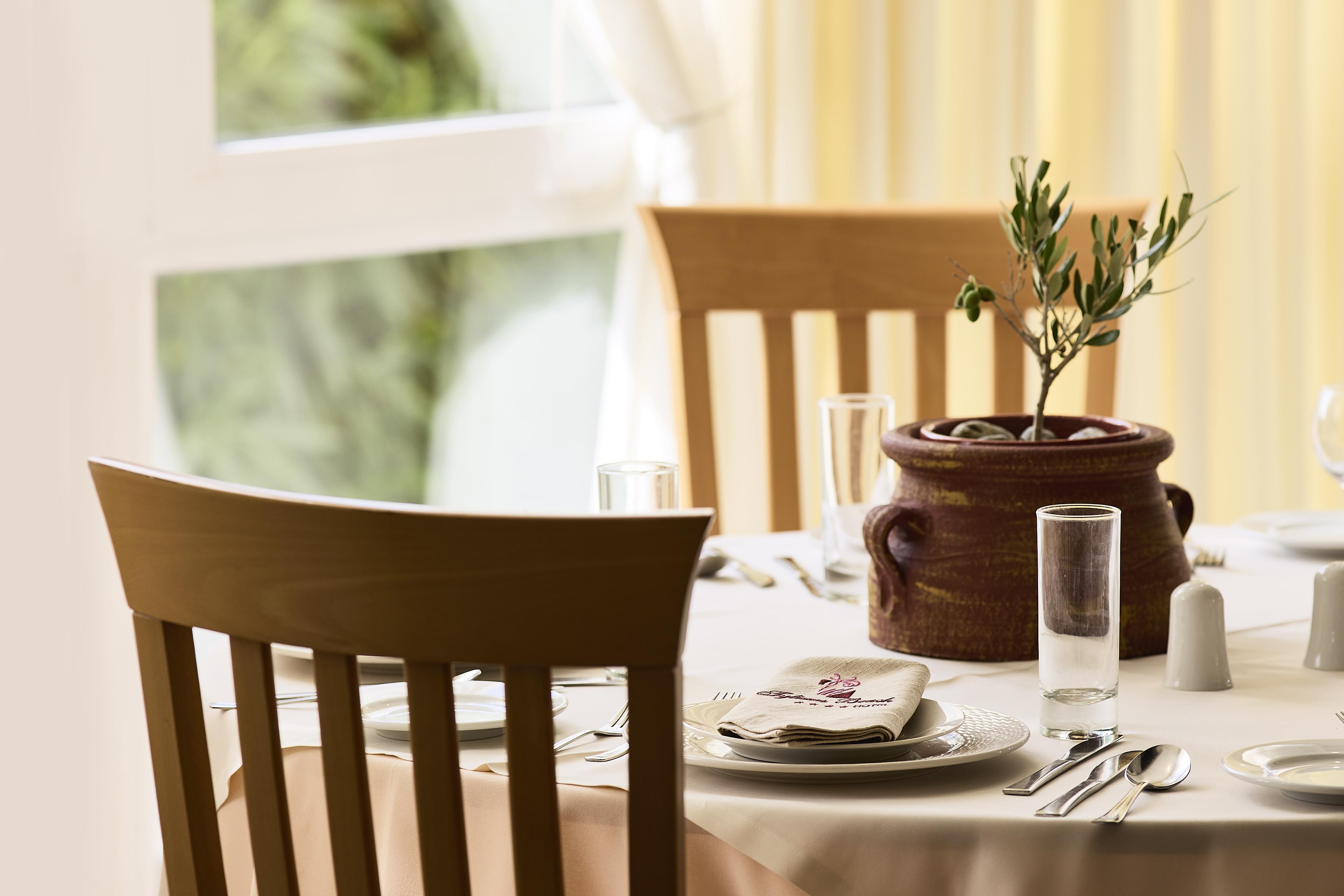 Tylissos Beach Hotel - Adults Only เอียราเปตรา ภายนอก รูปภาพ