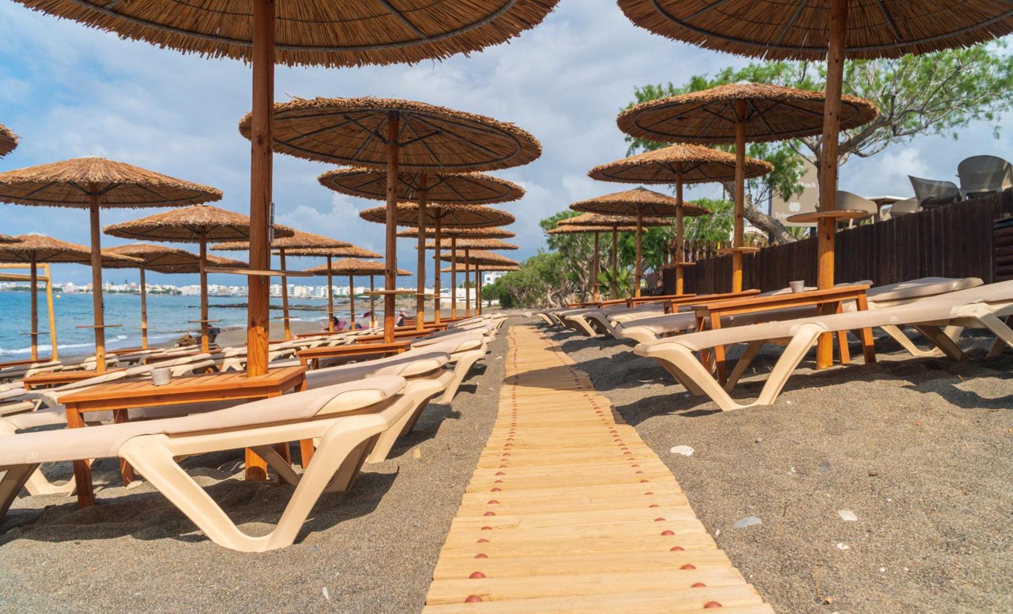 Tylissos Beach Hotel - Adults Only เอียราเปตรา ภายนอก รูปภาพ